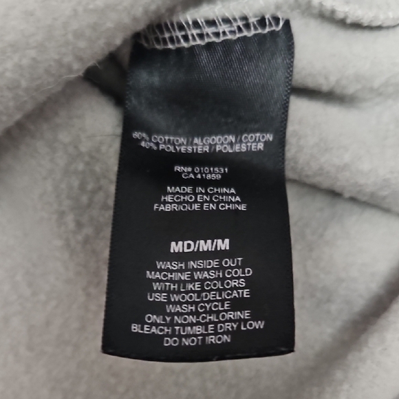 Disney Cruella de Vil Cropped Sweatshirt Gray Tie Dye Graphic Pullover Size M - Picture 3 of 5